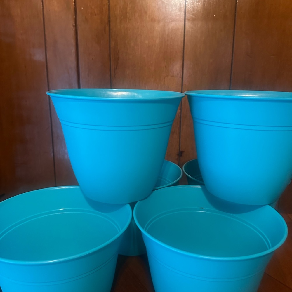 Bright Turquoise Plastic Planter Pots - Set of 6
